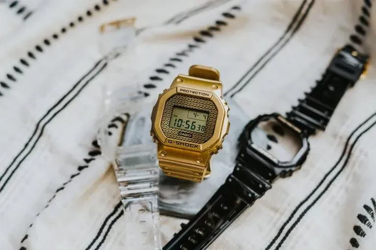 Часы  Casio  G-Shock Casio DWE-5600HG-1E (фото 5)
