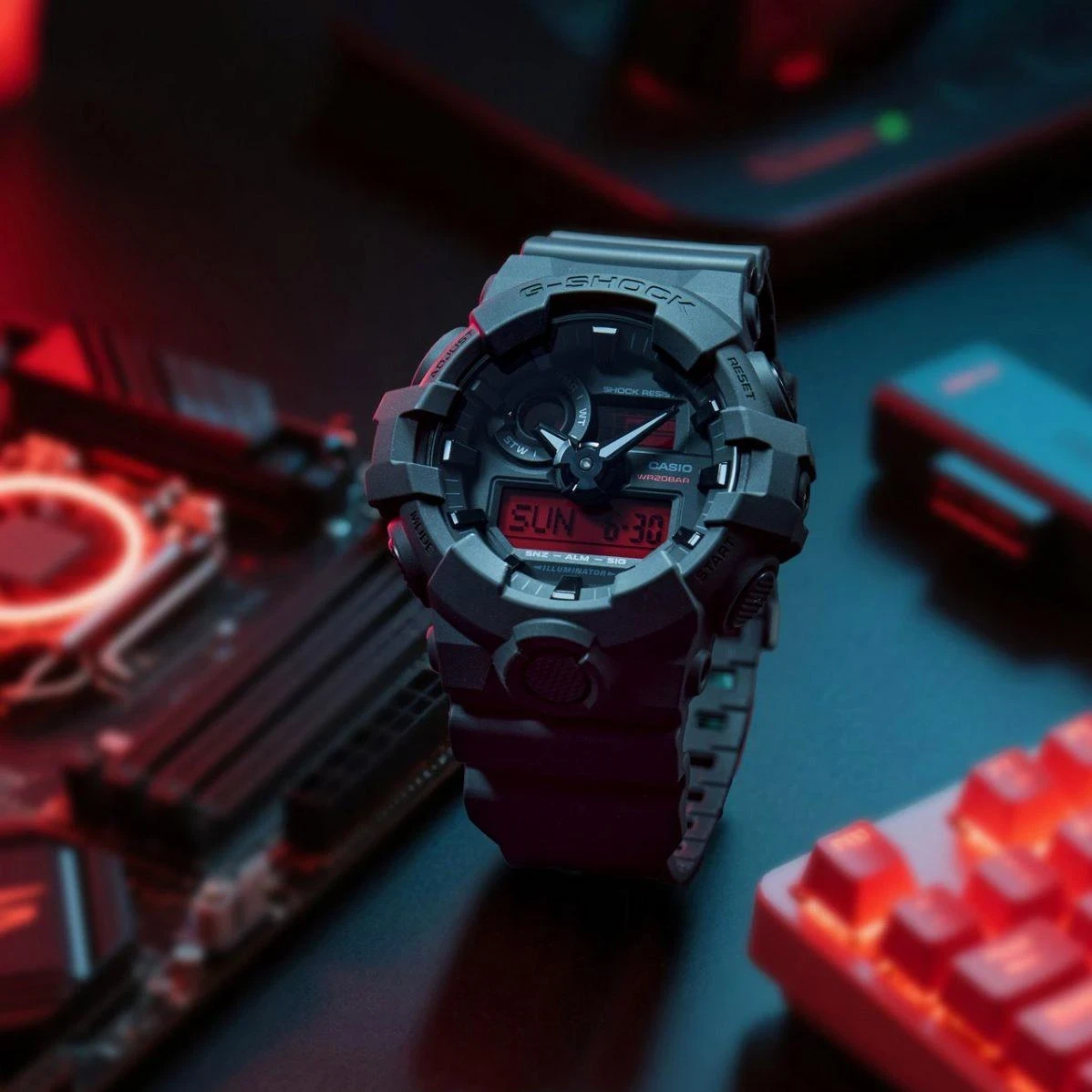 Часы  Casio  G-Shock Casio GA-700BBR-1A (фото 3)