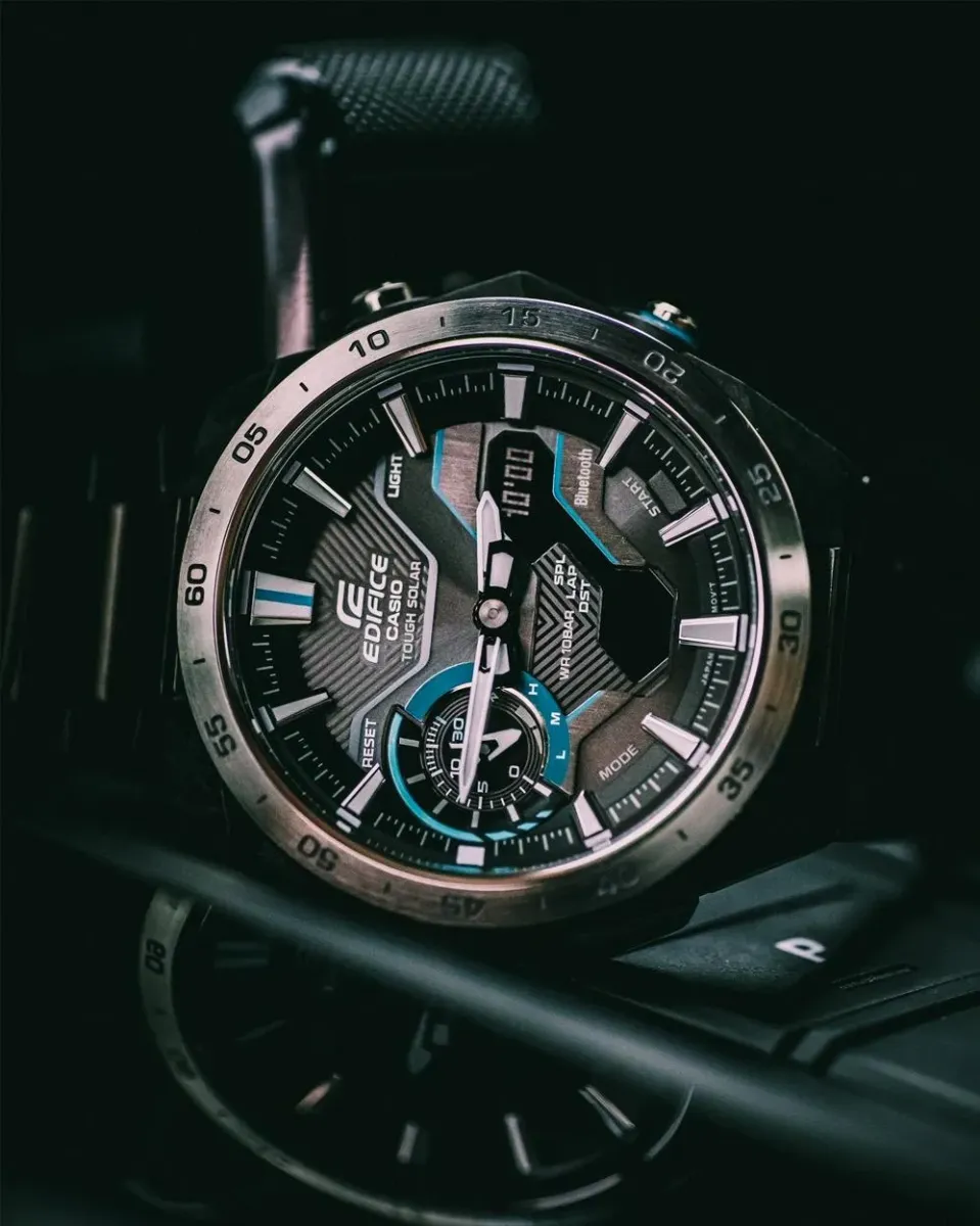 Наручные часы  Casio  Edifice Casio ECB-2200DD-1A (фото 2)