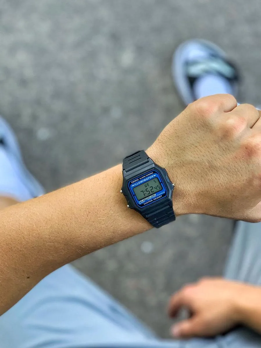 Наручные часы  Casio  Collection Casio F-105W-1A (фото 3)