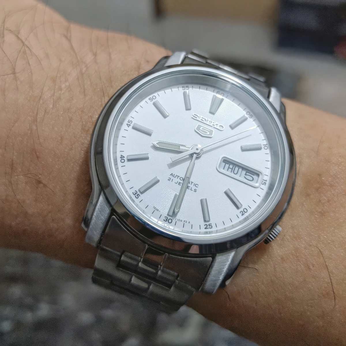 Наручные часы  Seiko  Seiko 5 Seiko SNKL75K1 (фото 5)