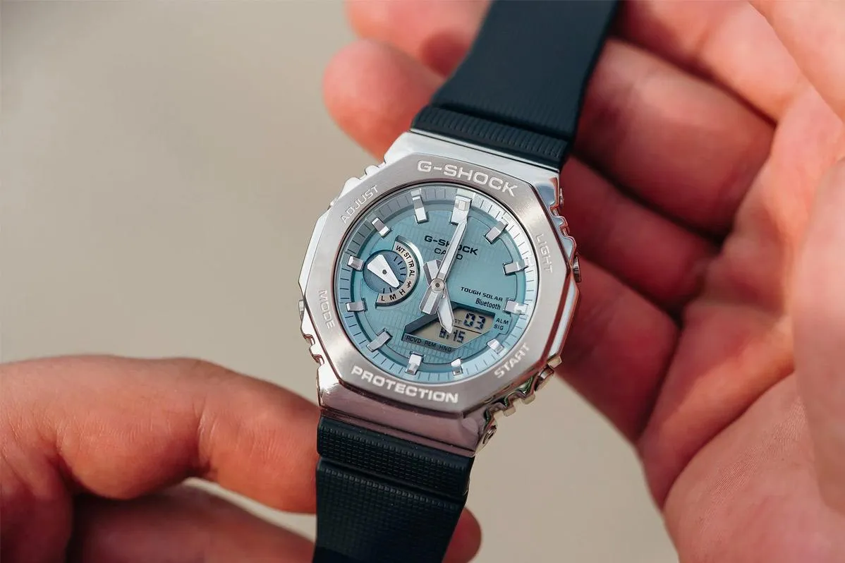 Часы  Casio  G-Shock Casio GBM-2100A-1A2 (фото 4)
