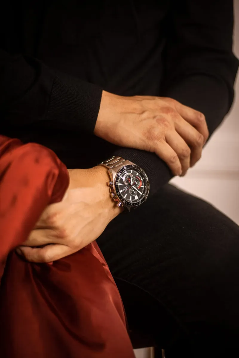 Часы  Casio  Edifice Casio EFV-620D-1A4 (фото 2)