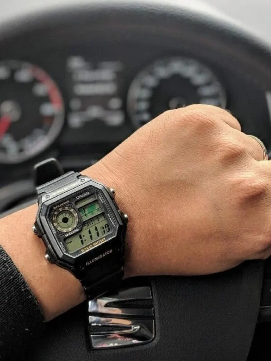 Часы  Casio  Collection Casio AE-1200WH-1B (фото 7)