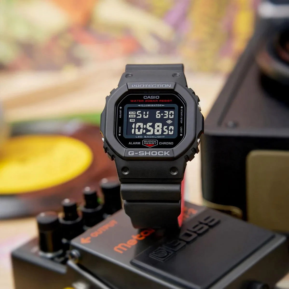 Часы  Casio  G-Shock Casio DW-5600UHR-1E (фото 3)