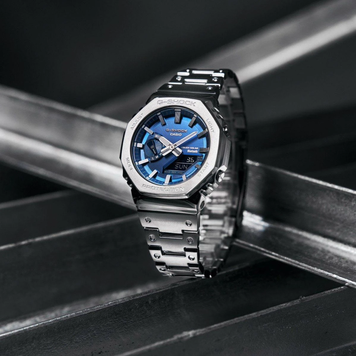Часы  Casio  G-Shock Casio GM-B2100AD-2A (фото 5)