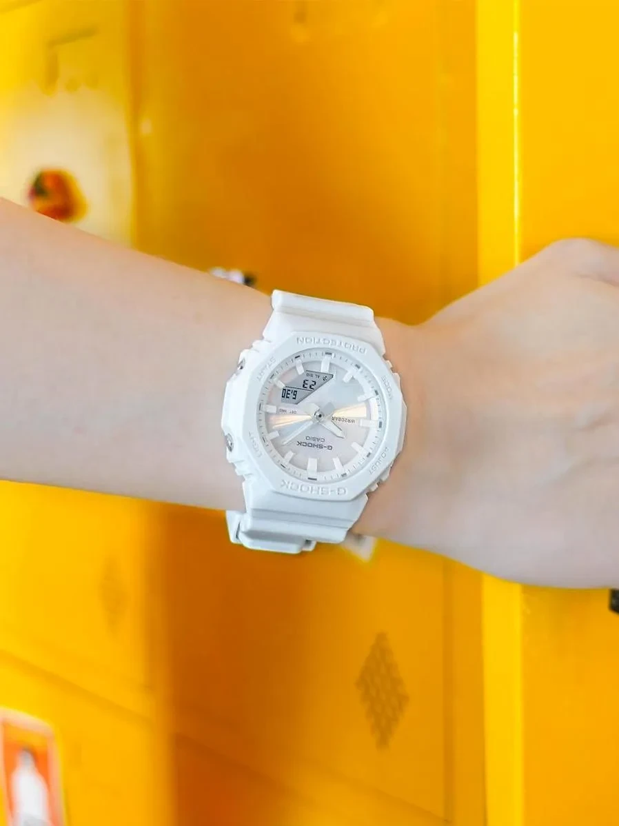 Часы  Casio  G-Shock Casio GMA-P2100PC-7A (фото 2)