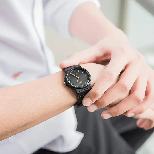 Наручные часы  Casio  Collection Casio MQ-24-1E (фото 13)