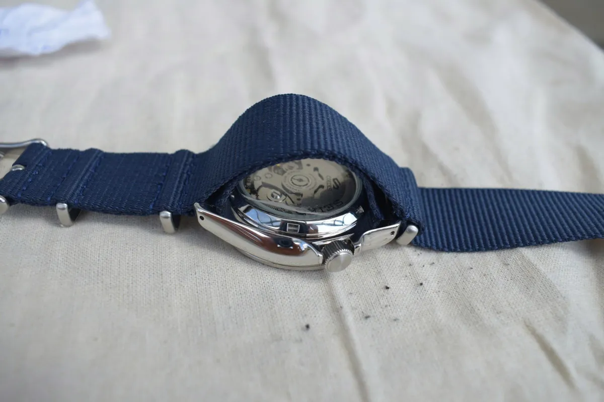 Наручные часы  Seiko  Seiko 5 Seiko SRPE63K1 (фото 12)