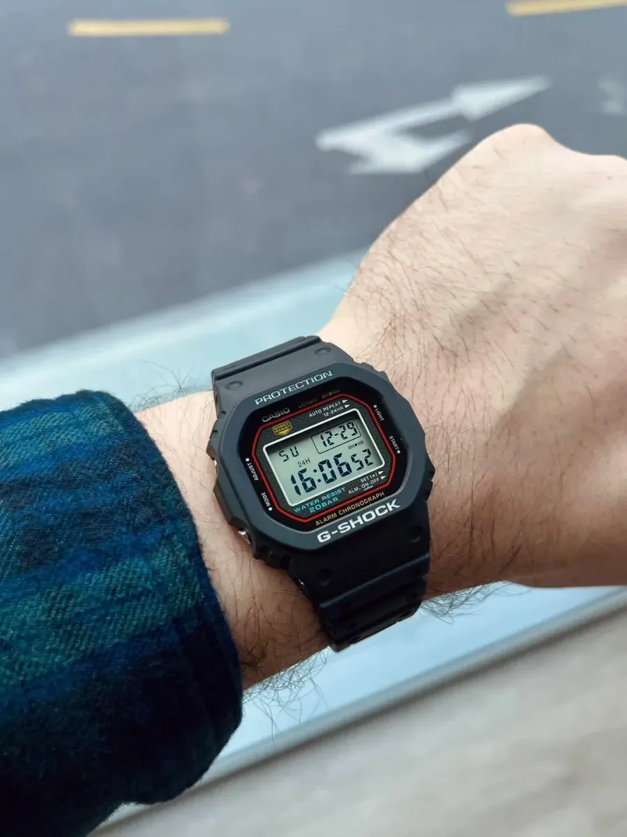 Наручные часы  Casio  G-Shock Casio DW-5000R-1A (фото 10)
