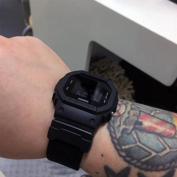 Наручные часы  Casio  G-Shock Casio DW-5600BBN-1E (фото 17)