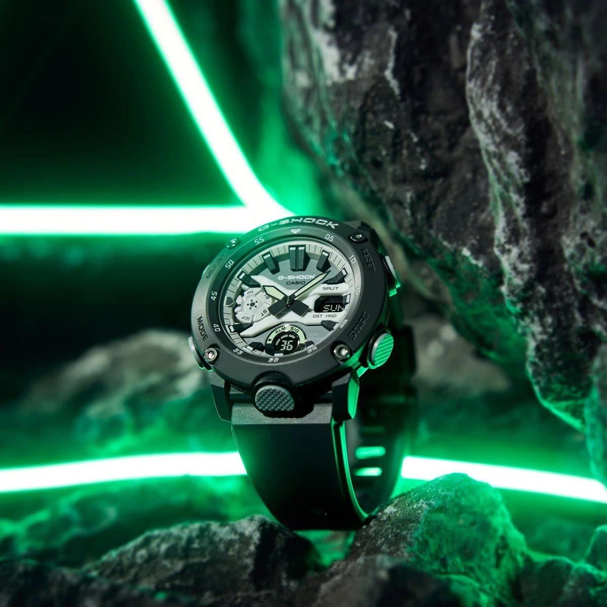 Часы  Casio  G-Shock Casio GA-2000HD-8A (фото 2)