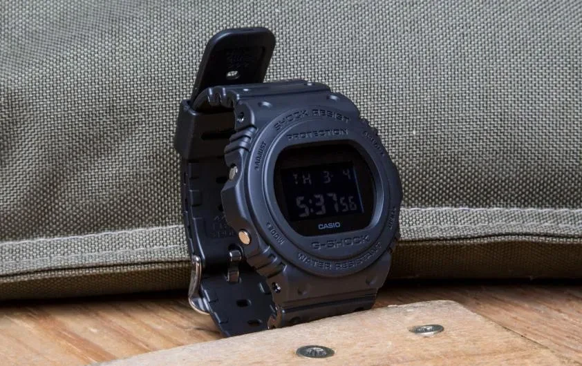 Часы  Casio  G-Shock Casio DW-5750E-1B (фото 7)