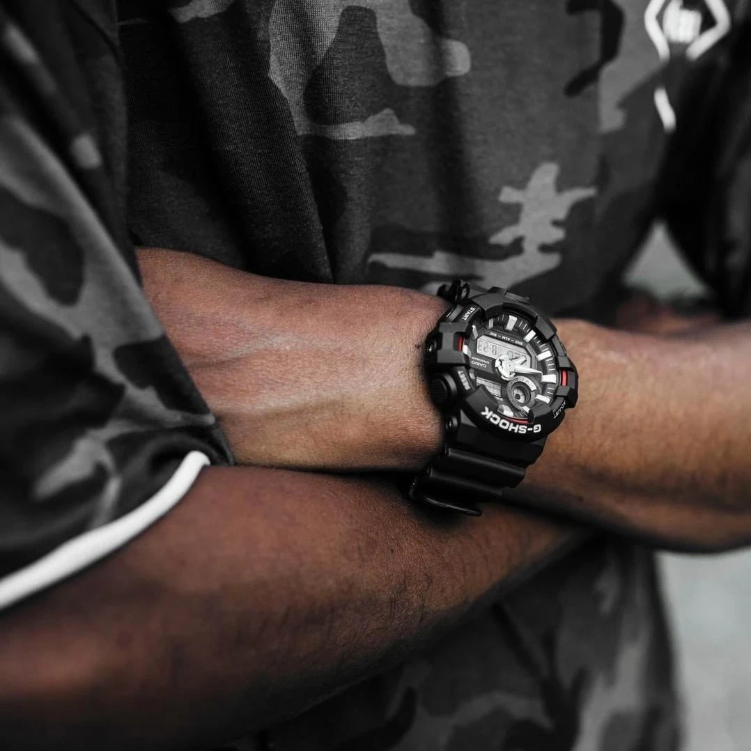 Часы  Casio  G-Shock Casio GA-700-1A (фото 5)