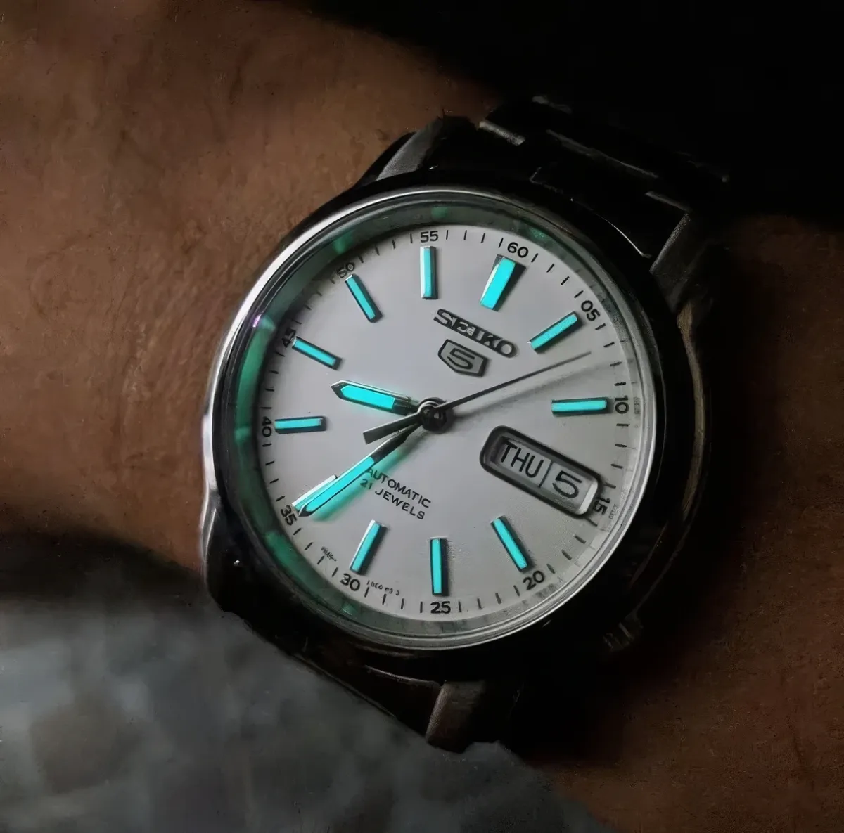 Наручные часы  Seiko  Seiko 5 Seiko SNKL75K1 (фото 4)