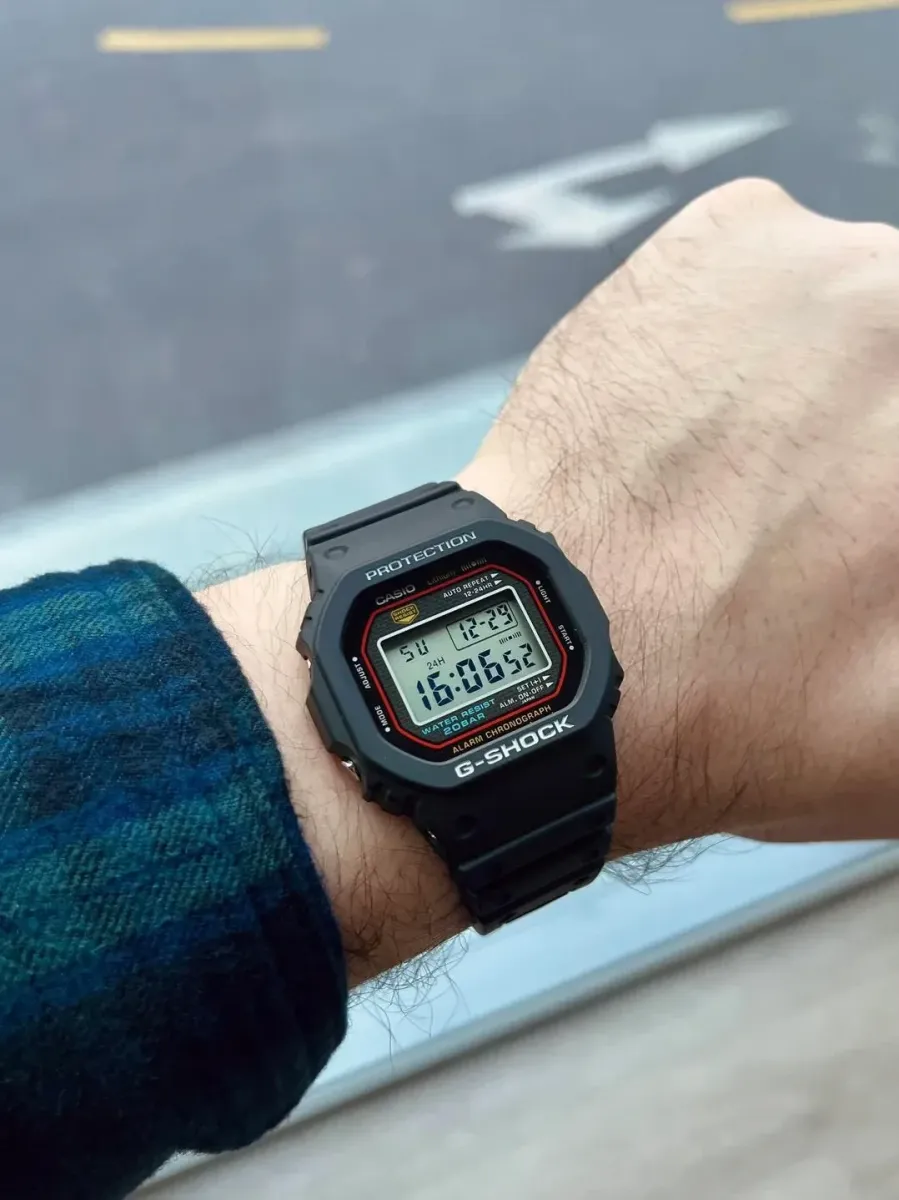 Часы  Casio  G-Shock Casio DW-5000R-1A (фото 11)