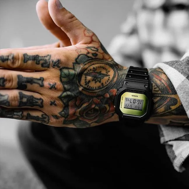 Часы  Casio  G-Shock Casio DW-5600BBMB-1E (фото 3)
