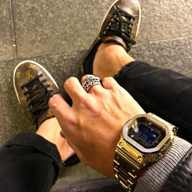 Часы  Casio  G-Shock Casio GMW-B5000GD-9E (фото 8)