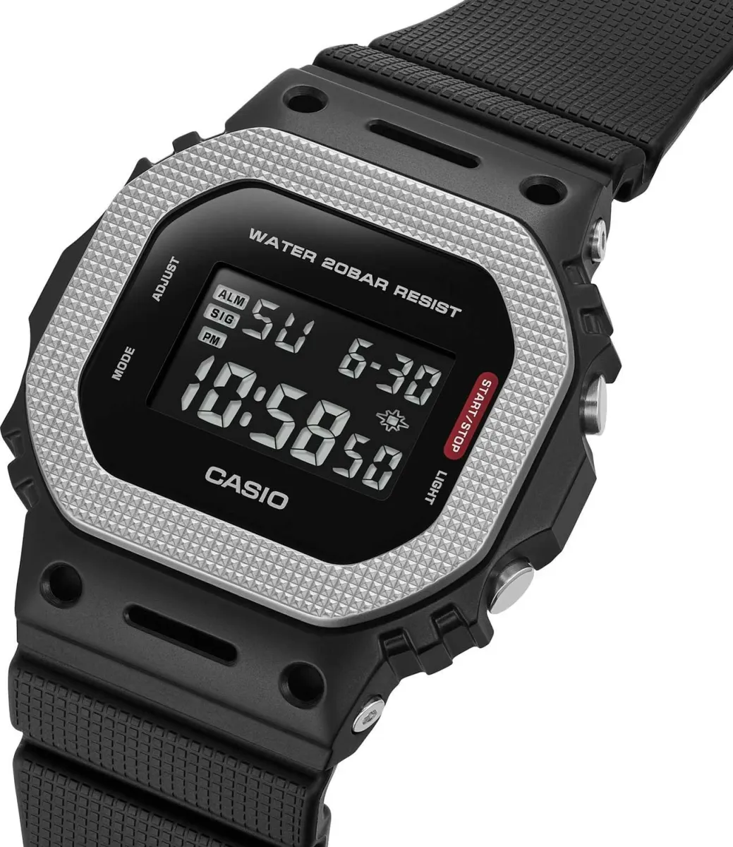 Часы  Casio  G-Shock Casio GM-5600BM-1E (фото 4)