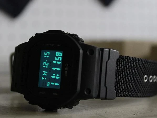 Наручные часы  Casio  G-Shock Casio DW-5600BBN-1E (фото 15)