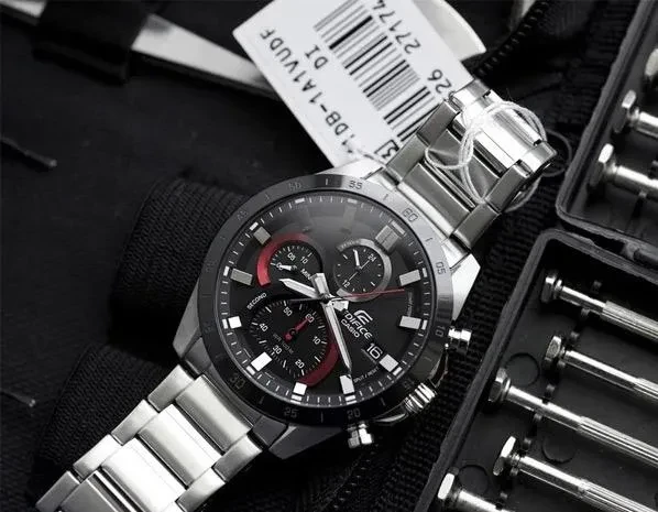 Часы  Casio  Edifice Casio EFR-571DB-1A1 (фото 3)