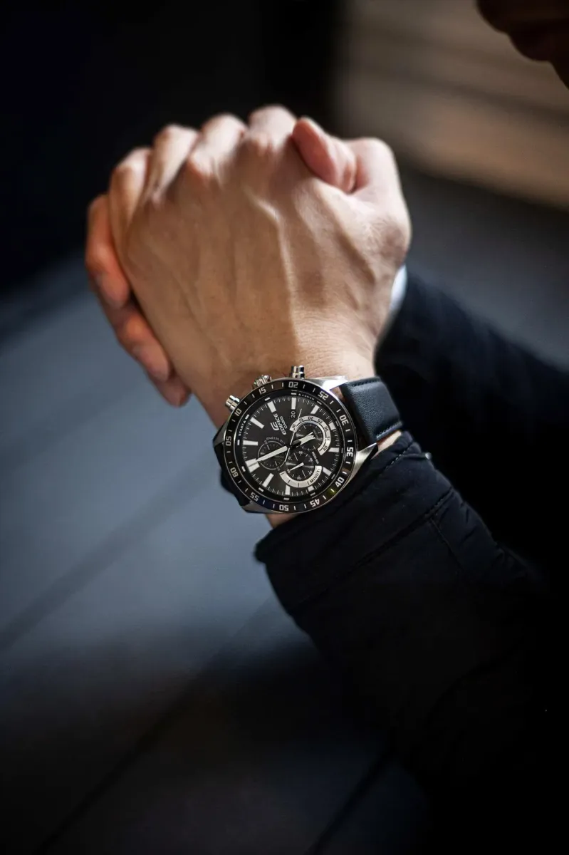 Наручные часы  Casio  Edifice Casio EFV-620L-1A (фото 2)