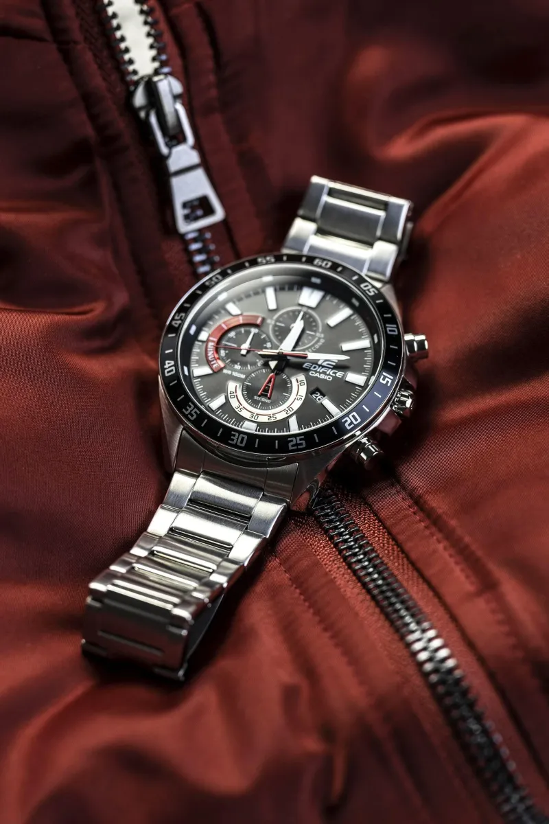Часы  Casio  Edifice Casio EFV-620D-1A4 (фото 4)