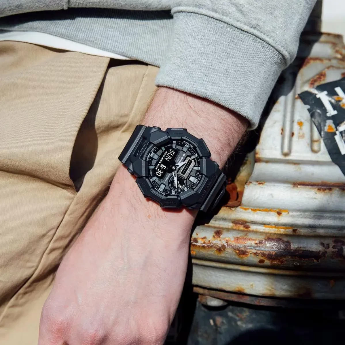 Часы  Casio  G-Shock Casio GA-010-1A1 (фото 2)