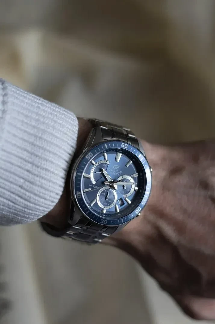 Часы  Casio  Edifice Casio EFR-552D-2A (фото 4)