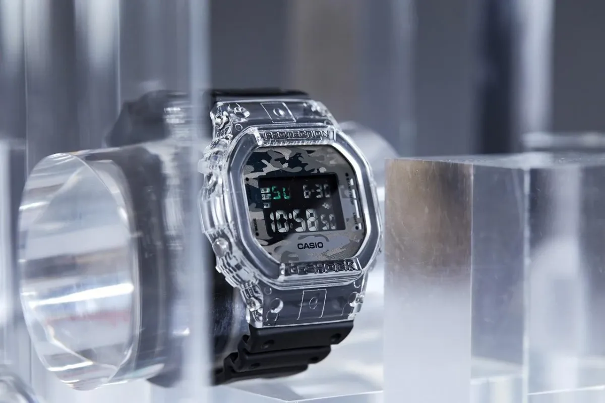 Наручные часы  Casio  G-Shock Casio DW-5600SKC-1E (фото 5)