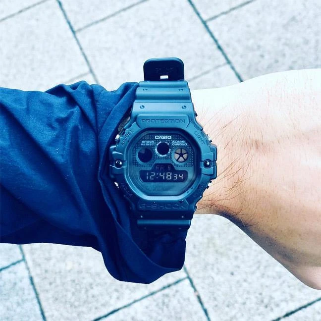 Наручные часы  Casio  G-Shock Casio DW-5900BB-1E (фото 6)