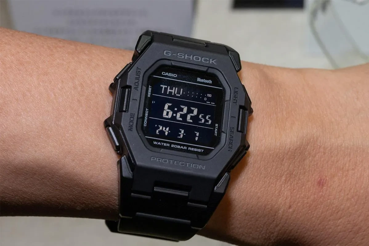 Часы  Casio  G-Shock Casio GD-B500-1E (фото 2)
