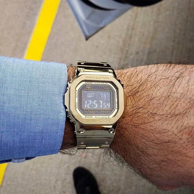 Часы  Casio  G-Shock Casio GMW-B5000GD-9E (фото 11)
