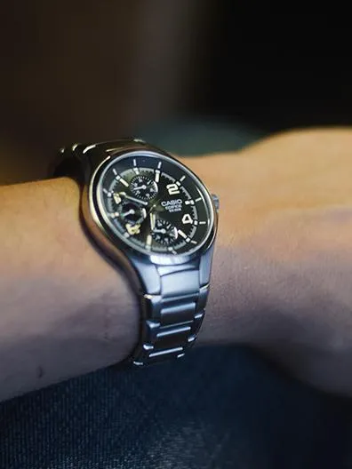 Наручные часы  Casio  Edifice Casio EF-316D-1A (фото 5)