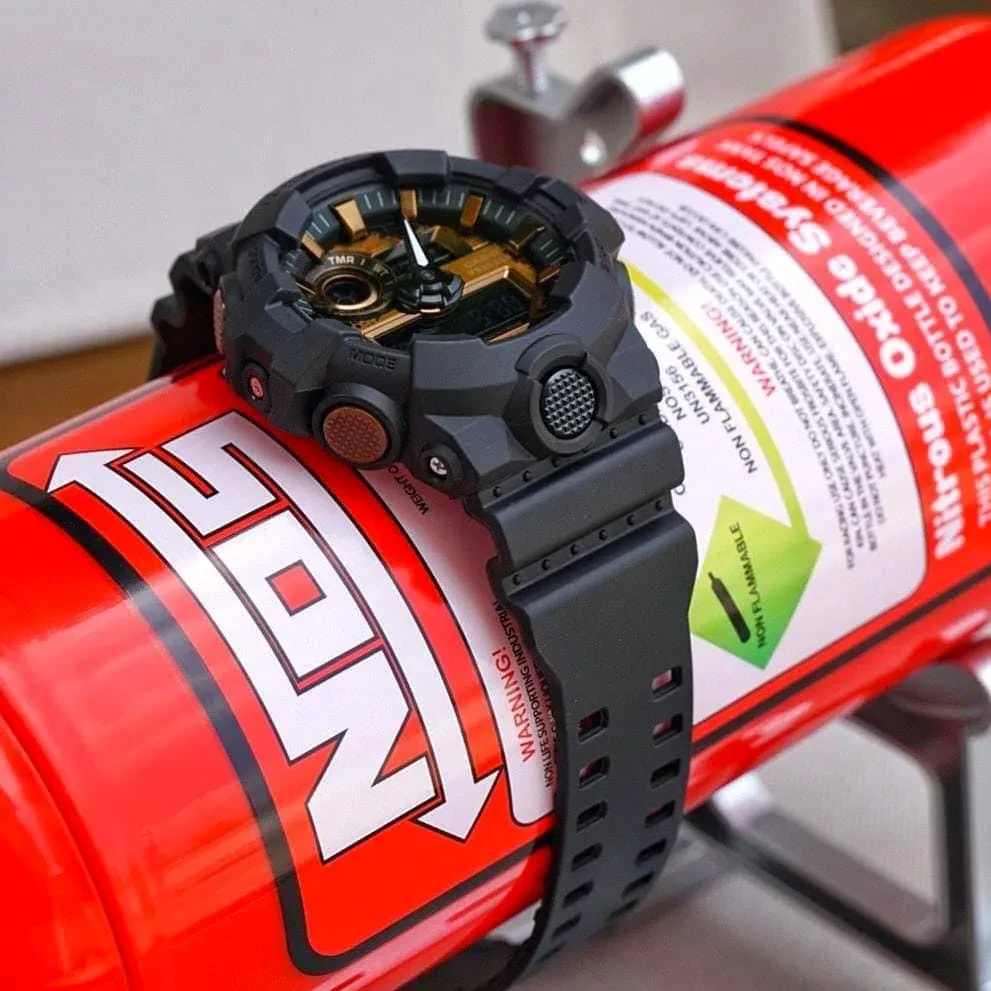 Часы  Casio  G-Shock Casio GA-700RC-1A (фото 7)