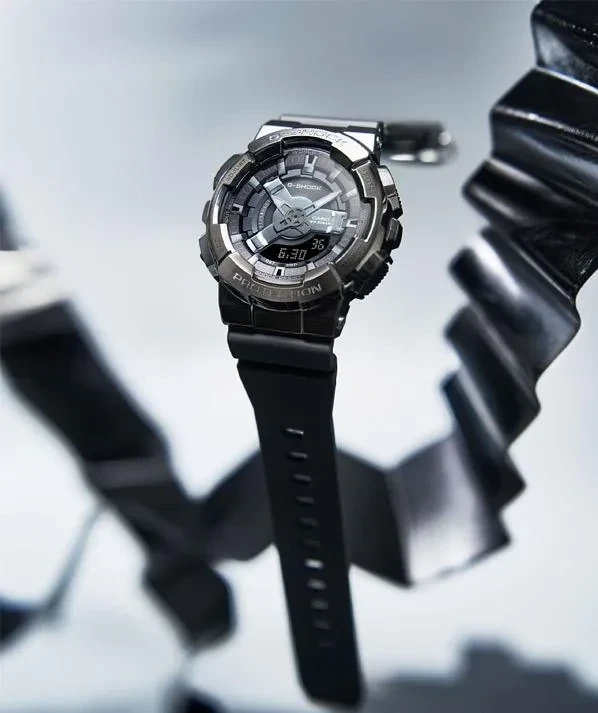 Часы  Casio  G-Shock Casio GM-S110B-8A (фото 4)