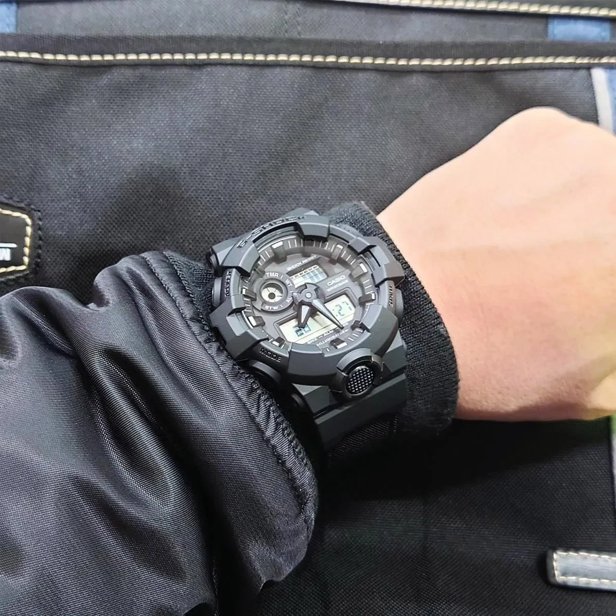 Часы  Casio  G-Shock Casio GA-700BCE-1A (фото 15)