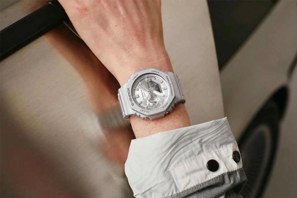 Часы  Casio  G-Shock Casio GA-2100FF-8A (фото 2)