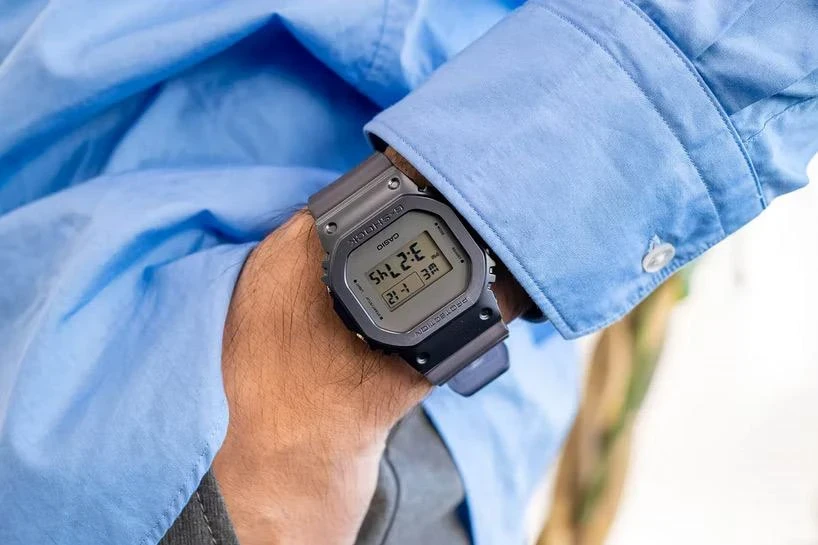 Часы  Casio  G-Shock Casio GM-5600MF-2E (фото 2)