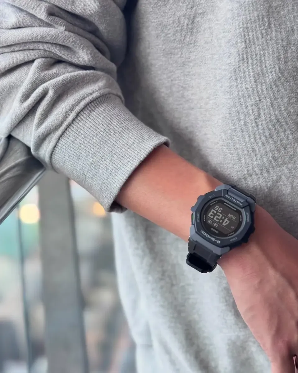 Часы  Casio  G-Shock Casio GBD-300-1E (фото 5)
