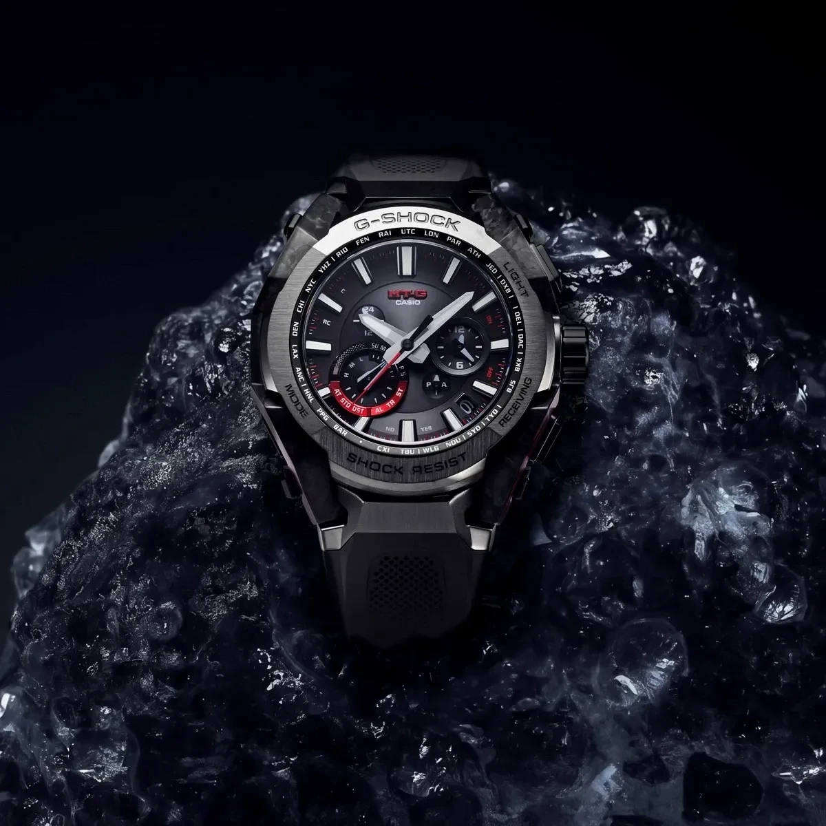Часы  Casio  G-Shock Casio MTG-B4000B-1A (фото 3)
