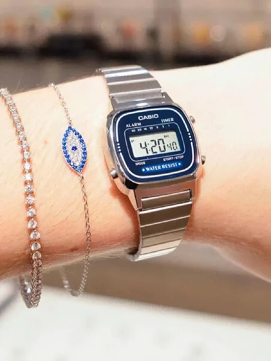 Часы  Casio  Vintage Casio LA-670WA-2E (фото 2)