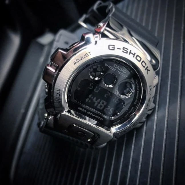 Часы  Casio  G-Shock Casio GM-6900-1E (фото 9)