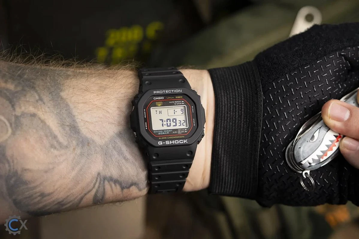 Часы  Casio  G-Shock Casio DW-5000R-1A (фото 14)