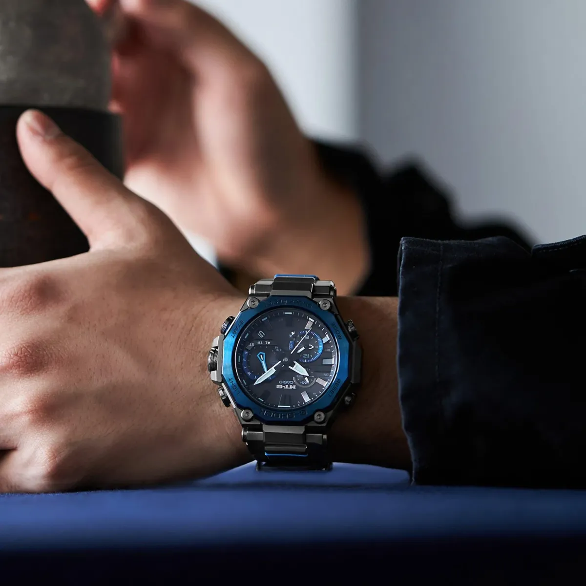 Часы  Casio  G-Shock Casio MTG-B2000B-1A2 (фото 5)