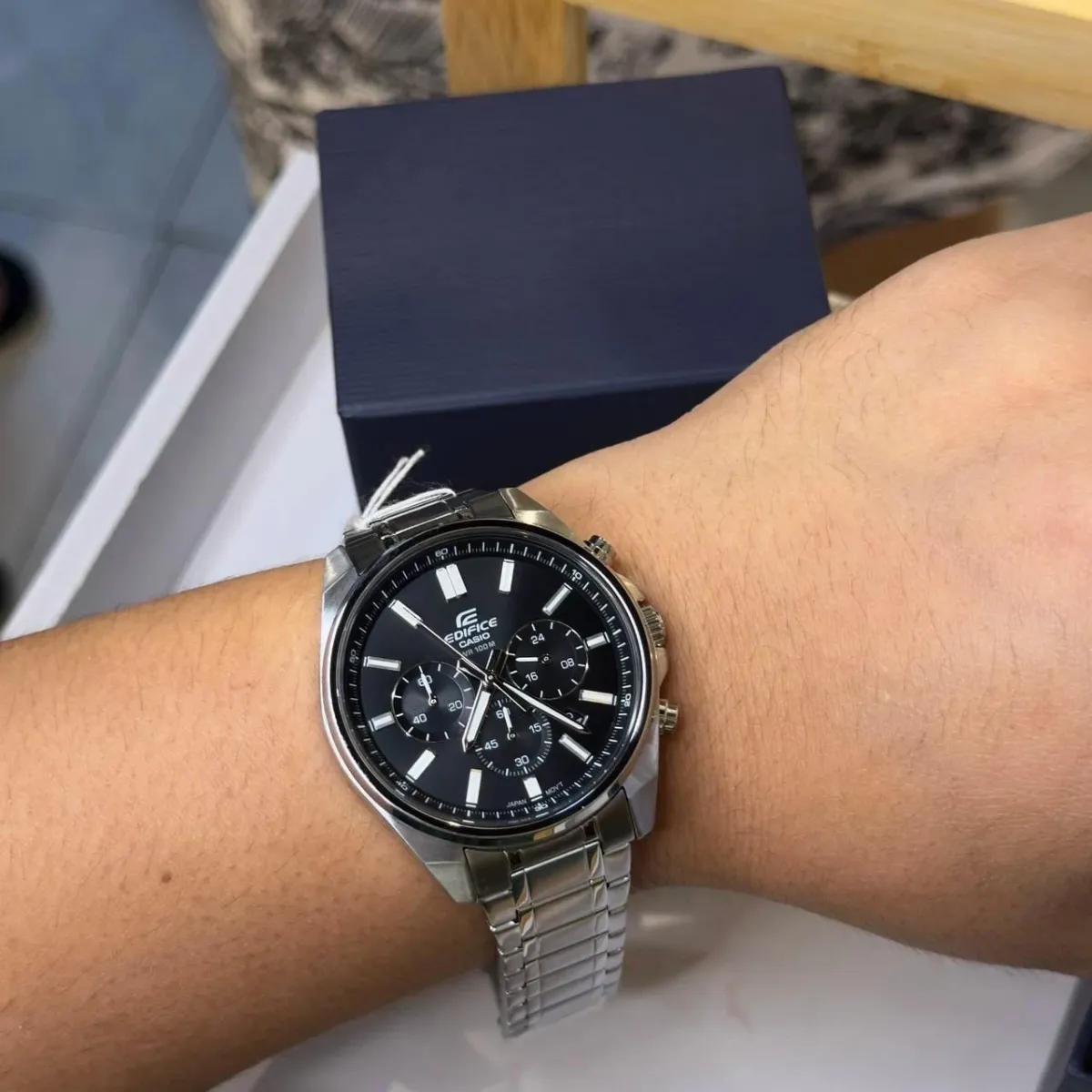 Часы  Casio  Edifice Casio EFV-650D-1A (фото 2)