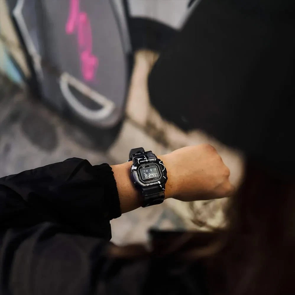Часы  Casio  G-Shock Casio DW-5000SS-1E (фото 2)