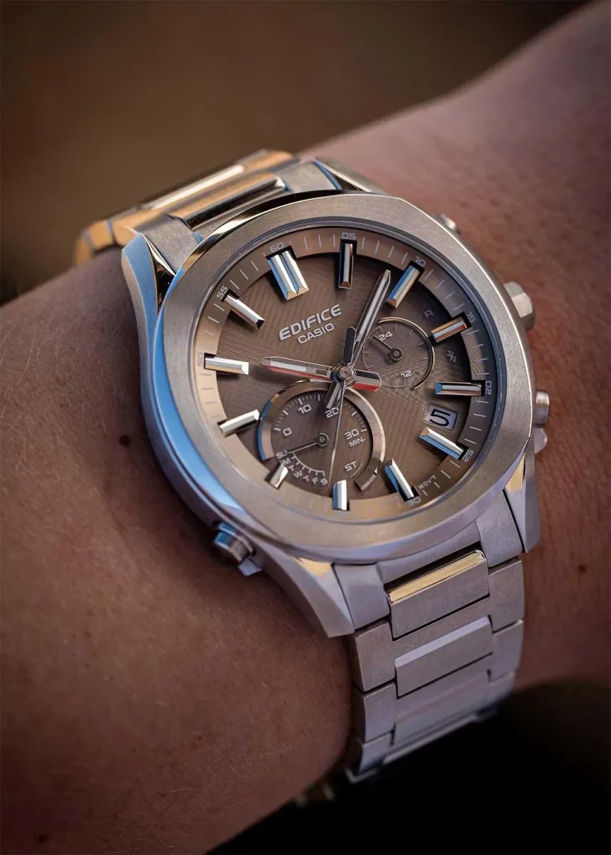 Наручные часы  Casio  Edifice Casio EQB-1300D-5A (фото 2)