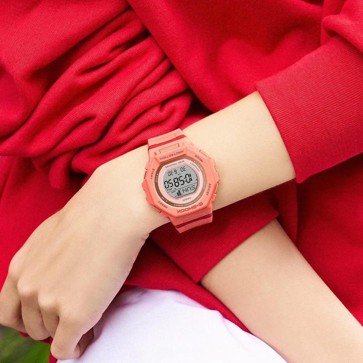 Часы  Casio  G-Shock Casio GMD-B300SC-4E (фото 2)