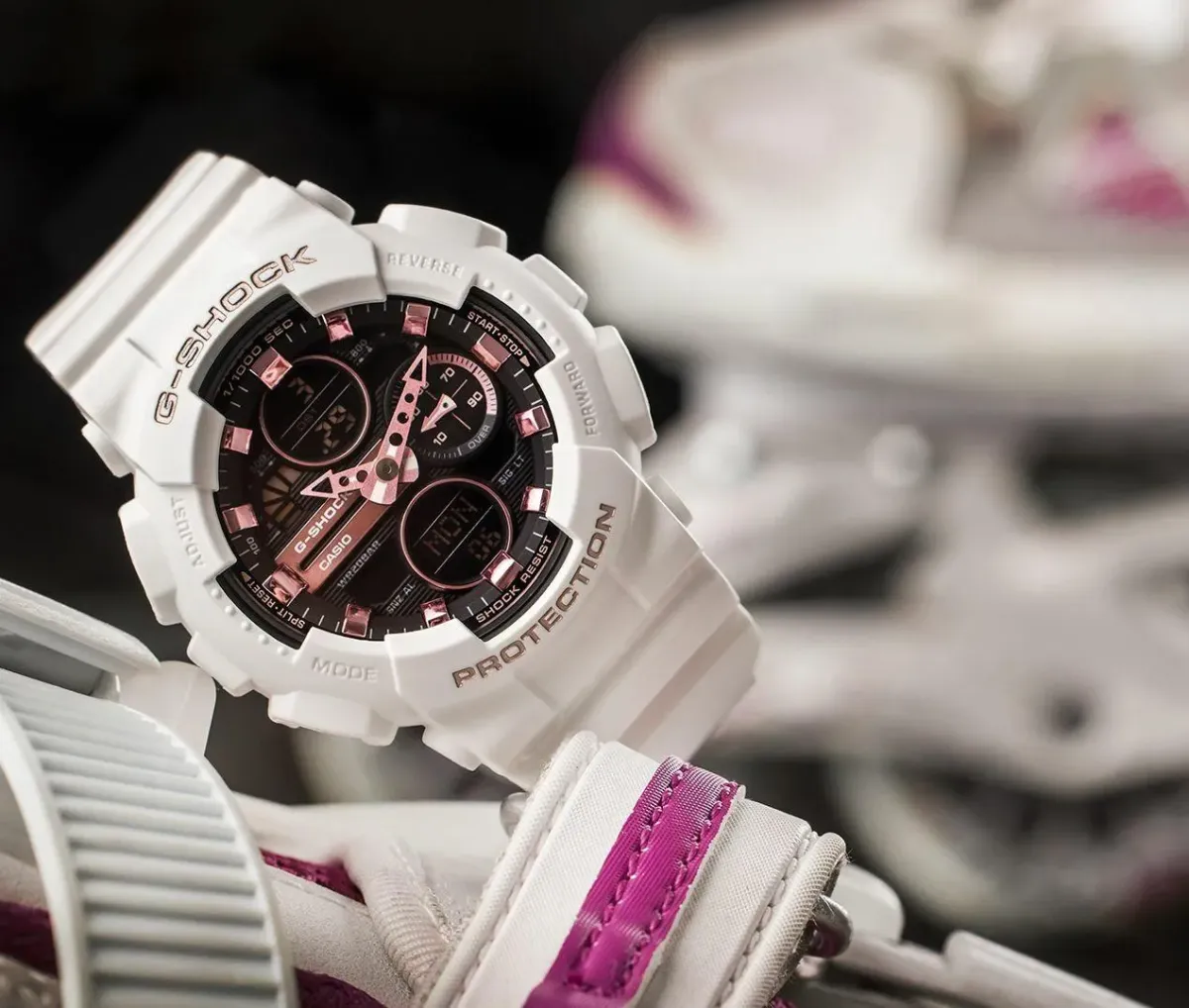 Часы  Casio  G-Shock Casio GMA-S140M-7A (фото 3)